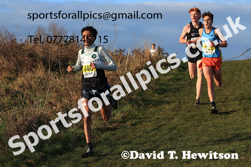 Mens under-17s 2024 NECAA Cross Country Champs., Temple Park, South Shields. Photo: David T. Hewitson/Sports for All Pics